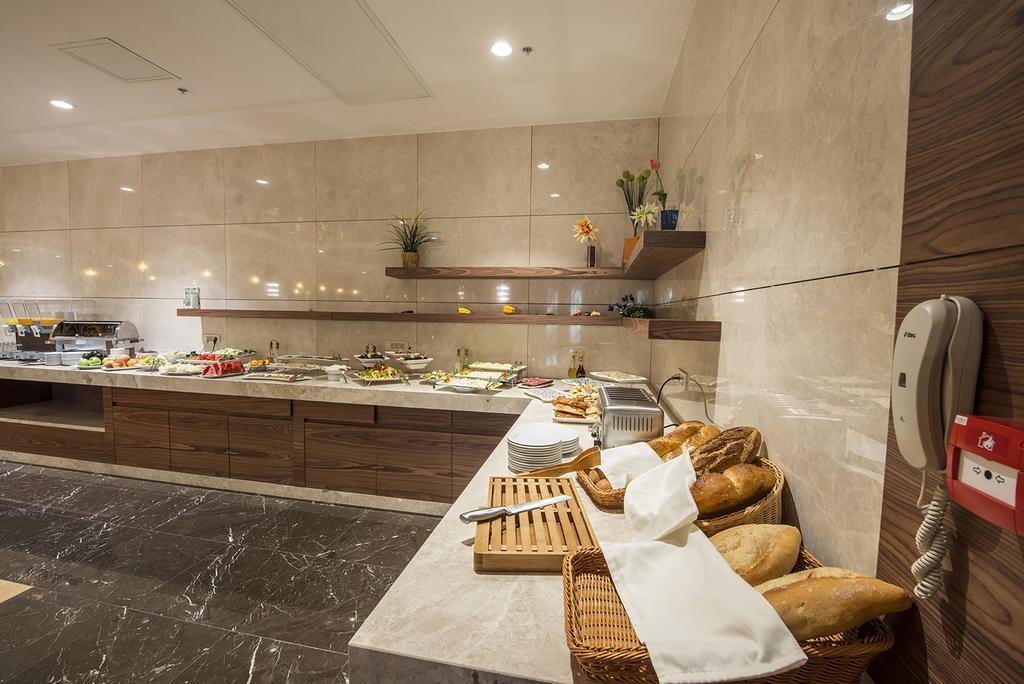 Ramada By Wyndham Gemli̇K Hotel Gemlik Ngoại thất bức ảnh