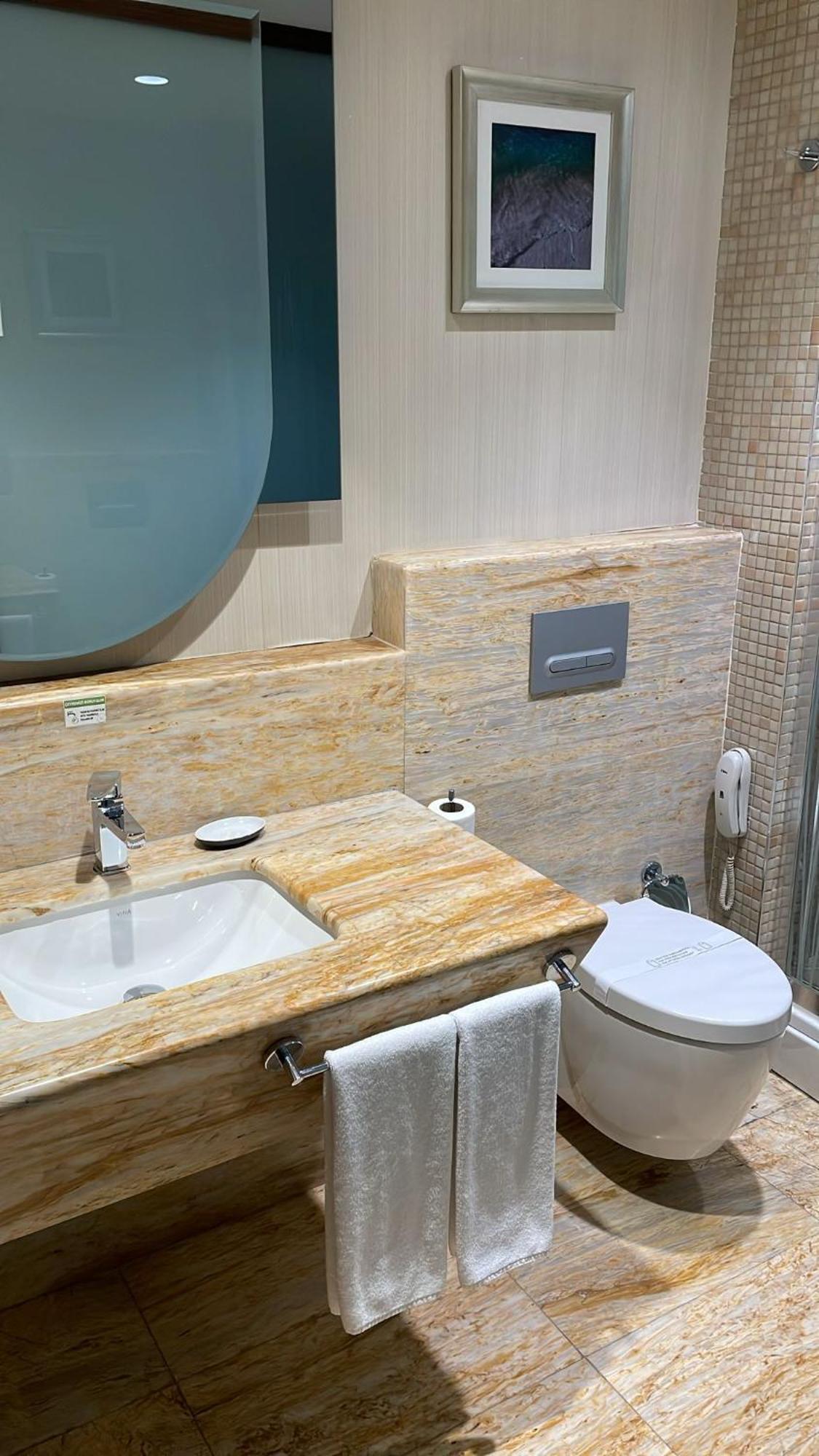 Ramada By Wyndham Gemli̇K Hotel Gemlik Phòng bức ảnh