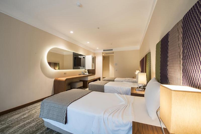 Ramada By Wyndham Gemli̇K Hotel Gemlik Ngoại thất bức ảnh