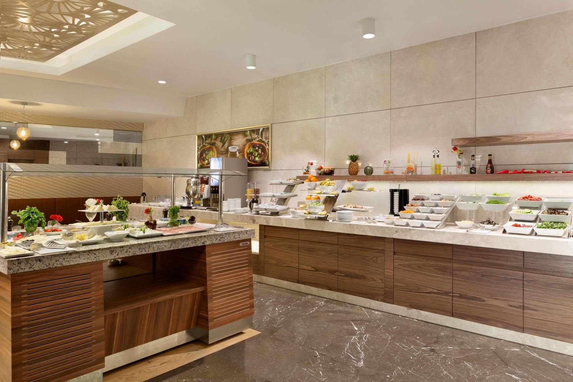 Ramada By Wyndham Gemli̇K Hotel Gemlik Ngoại thất bức ảnh
