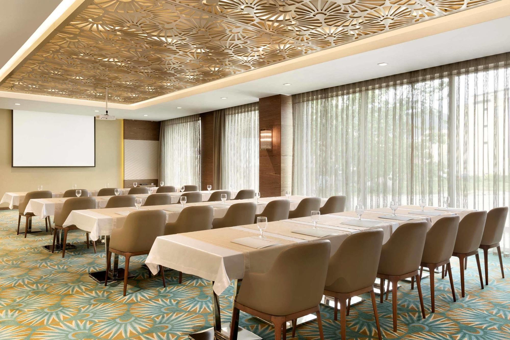 Ramada By Wyndham Gemli̇K Hotel Gemlik Ngoại thất bức ảnh